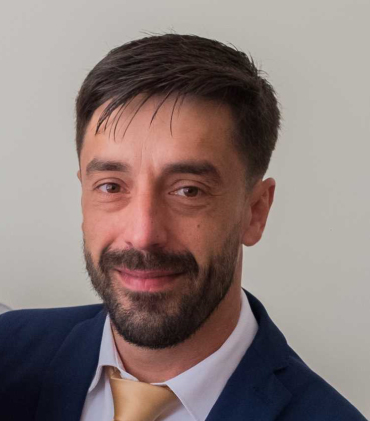 HUGO BARROS